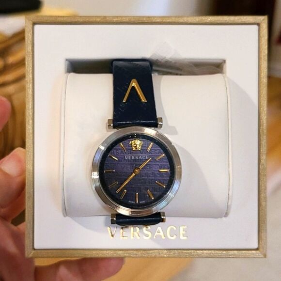 Versace V-Twist Blue Watch NEW - Picture 2 of 10
